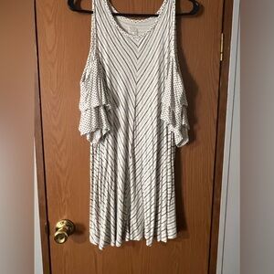 Maurice’s black and white blouse